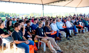 Dia de Campo Cotrirosa reúne mais de 500 agricultores