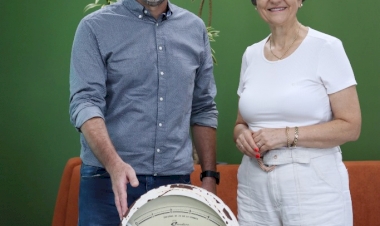 Costana Frontier Resort recebe doação de balança histórica e planeja futuro museu