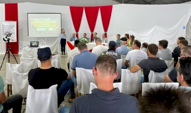 Famílias compartilham experiências com irrigação durante encontros