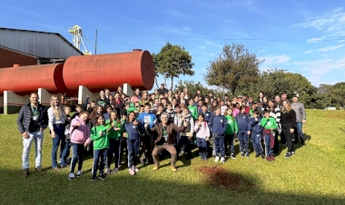 Sementes do Cooperativismo: Estudantes de Alecrim visitam a Cotrirosa