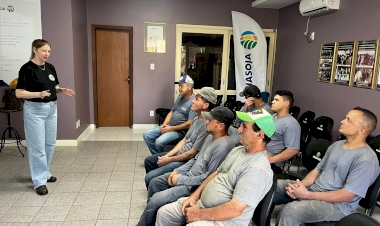 Fenasoja orienta responsáveis por melhorias no Parque de Exposições sobre segurança do trabalho