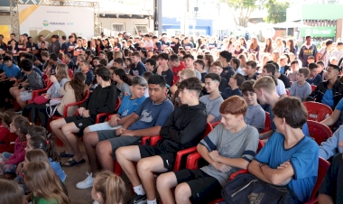 Fenasoja 2026 lança projeto Orgulho Nacional voltado à produção literária estudantil