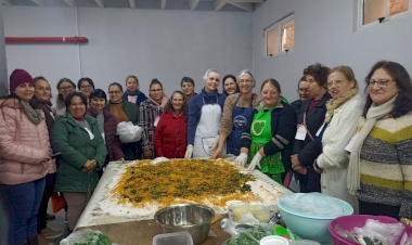 Encontro de Mulheres Cooperadas em Tuparendi aborda o autocuidado e plantas bioativas