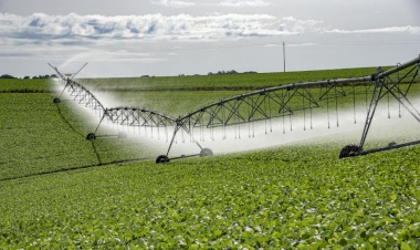 Plano Safra 2026/27 amplia recursos para irrigação e reduz juros para estimular modernização no campo