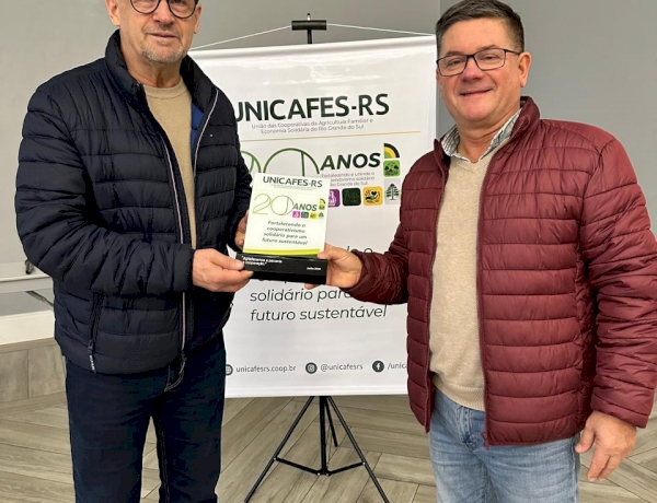 UNITEC reafirma compromisso com o cooperativismo ao participar das comemorações dos 20 anos da Unicafes-RS