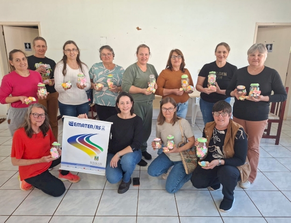 Mulheres de Novo Machado participam de capacitações sobre artesanato
