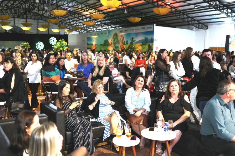 Sicredi União RS/ES reúne professores para celebrar a educação cooperativa