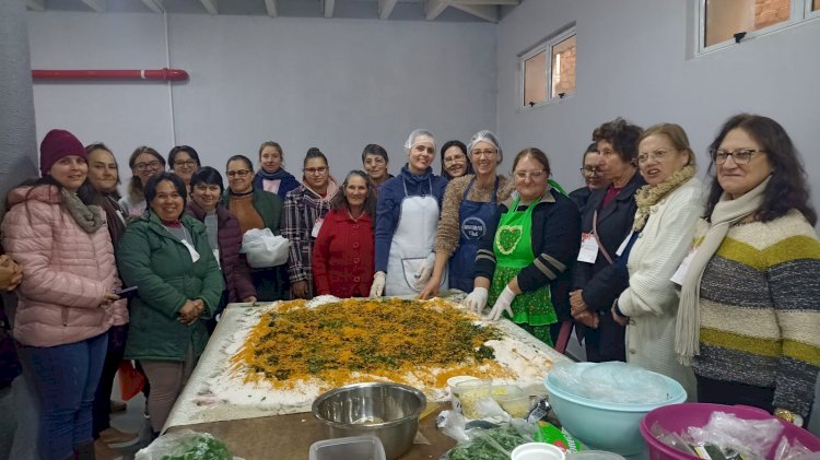 Encontro de Mulheres Cooperadas em Tuparendi aborda o autocuidado e plantas bioativas