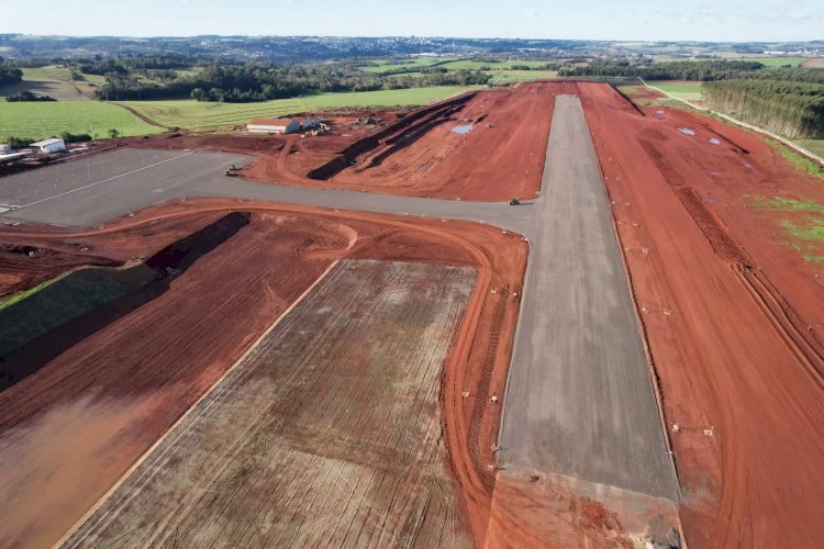 Obras do novo Aeroporto de Santa Rosa seguem em diferentes frentes