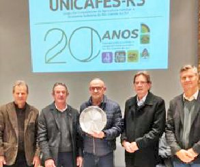 UNITEC reafirma compromisso com o cooperativismo ao participar das comemorações dos 20 anos da Unicafes-RS