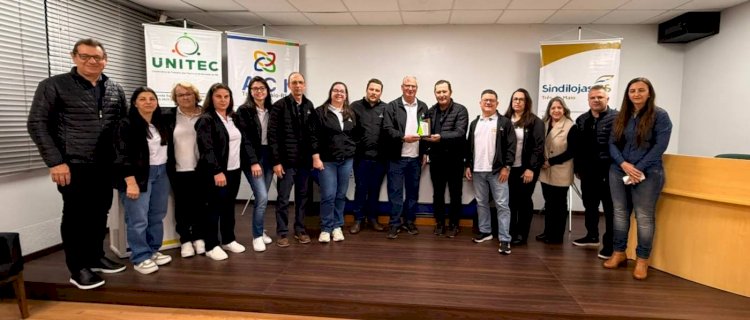 UNITEC celebra 30 anos de cooperativismo em Café com Empresários promovido pela ACI Sindilojas